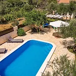 Marina Villa Bilice
